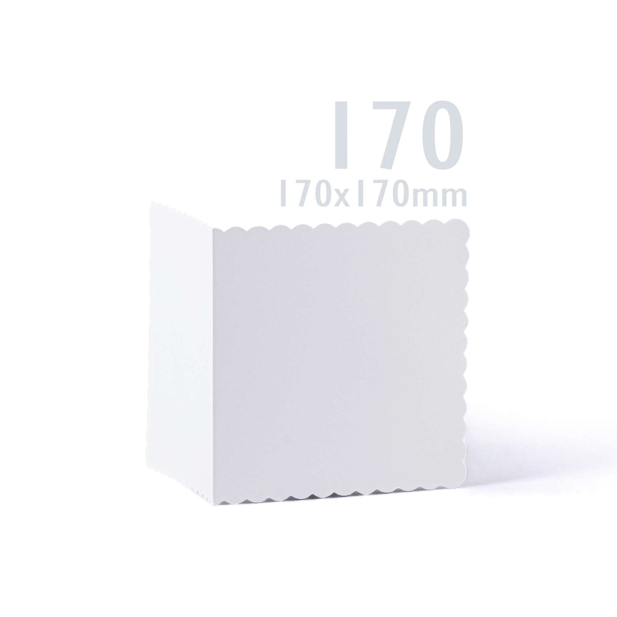 Weiße Karten und Briefumschläge mit Wellenrand – Packung