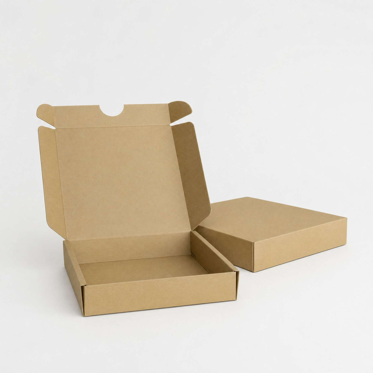 Einfache Postkartons