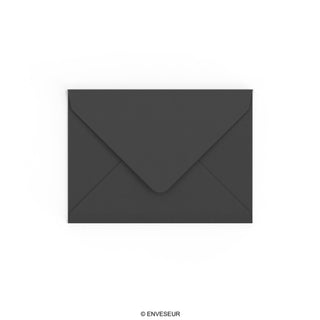 Schwarzer Umschlag 133x184 mm