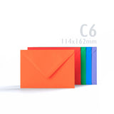 Sortierte Karten in leuchtenden Farben 225 g/m² und Umschläge 100 g/m²