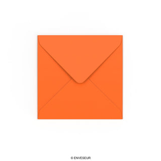 Orangefarbener Briefumschlag 130x130 mm