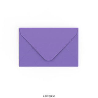 Violetter Briefumschlag 65x94 mm