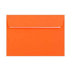 Orangefarbener Briefumschlag 125x176 mm