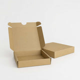 Einfache Postkartons